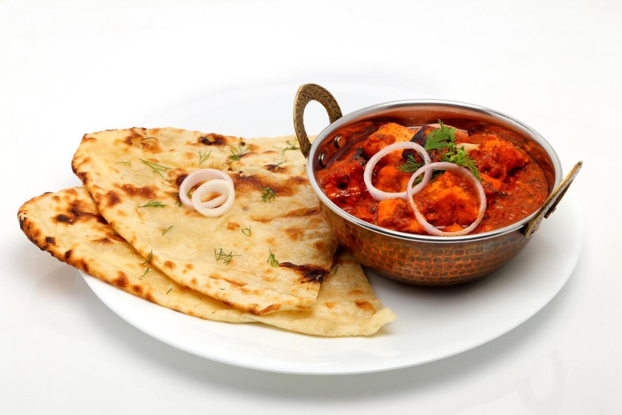 Oyo 9999 Hotel La Wisteria Delhi  Dış mekan fotoğraf